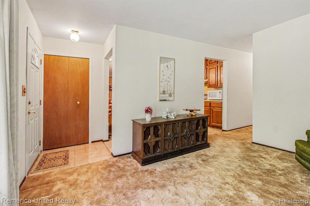 9135 Manton Avenue, Plymouth, MI 48170 — Photo 4