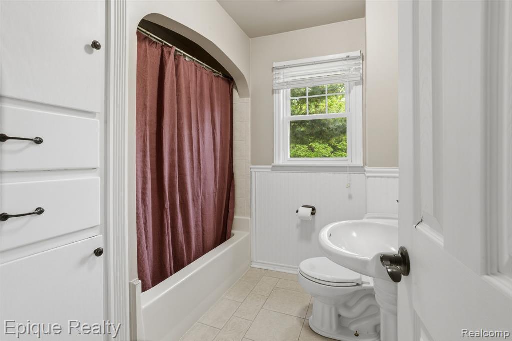 608 S Main Street, Capac, MI 48014 — Photo 10