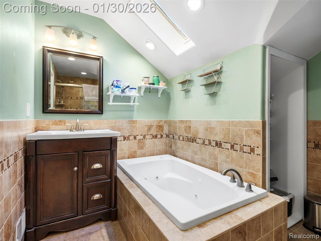 81 Wellesley Drive, Pleasant Ridge, MI — Photo 23