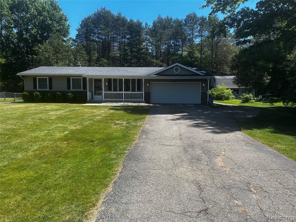 5440 Deland Road, Flushing, MI 48433