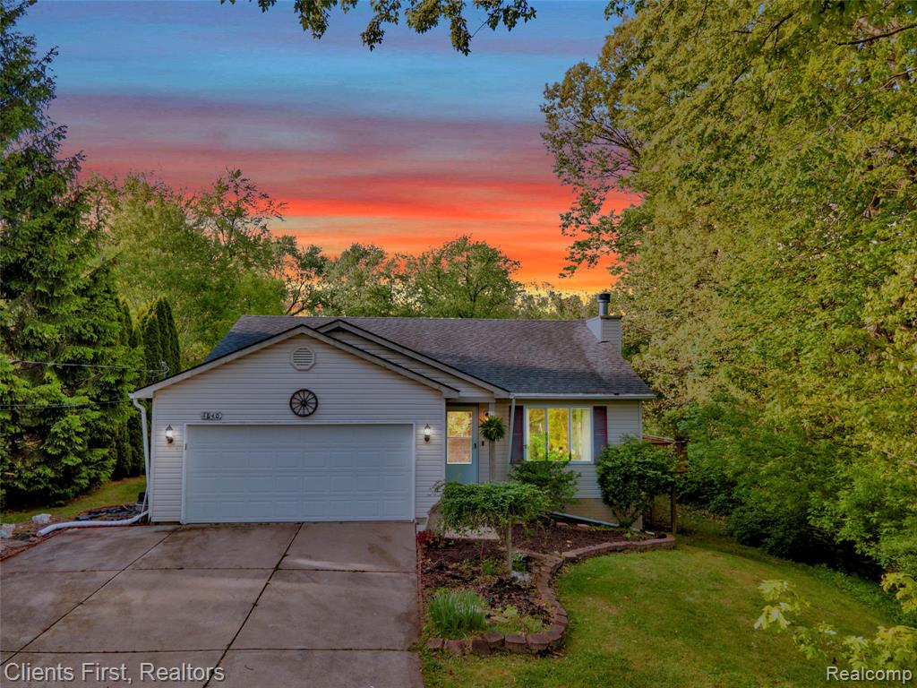 4840 Gilbo Avenue, Waterford, MI 48328 — Photo 2
