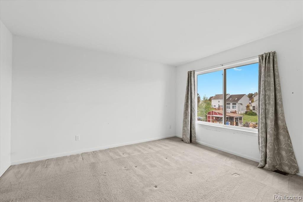 7140 Maplelawn Drive, Ypsilanti, MI 48197 — Photo 12
