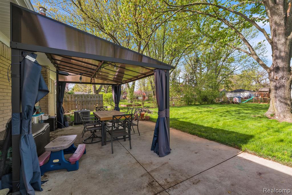 17836 Poplar Street, Riverview, MI 48193 — Photo 22