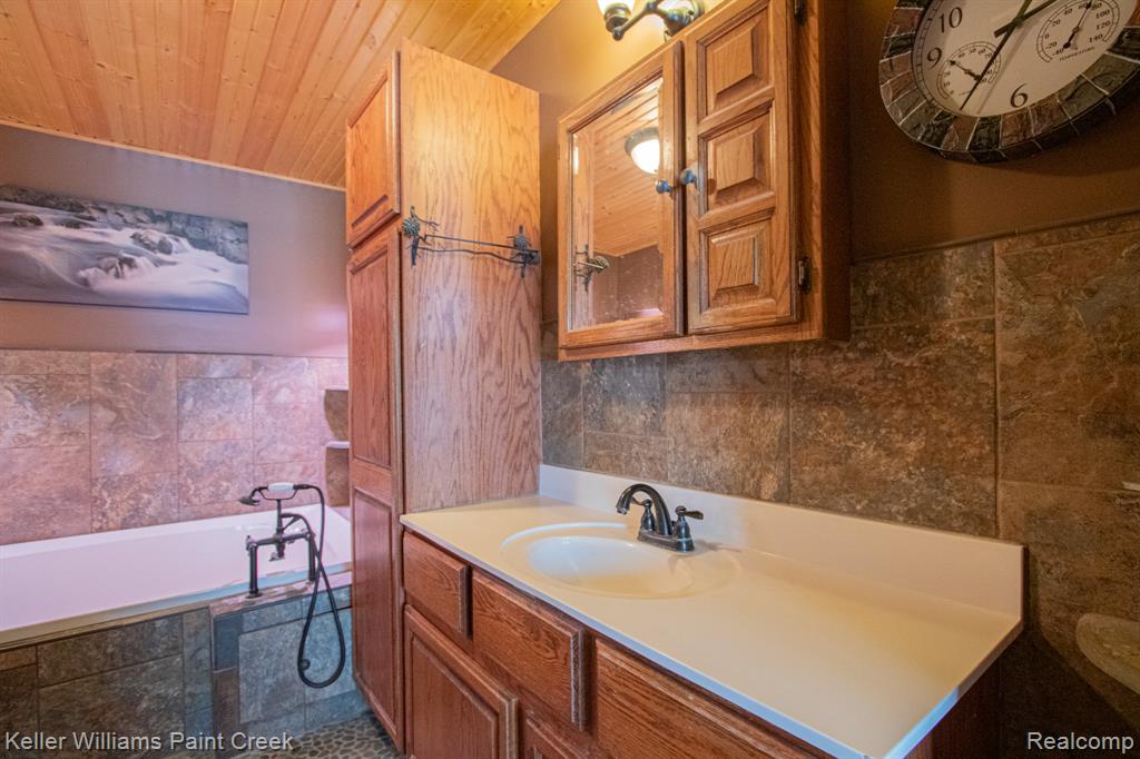 63835 Bates Road, Lenox, MI 48050 — Photo 27