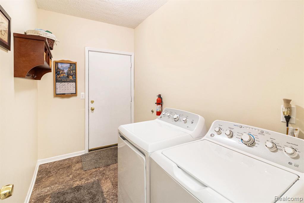 49649 Draper Circle, Plymouth, MI 48170 — Photo 15