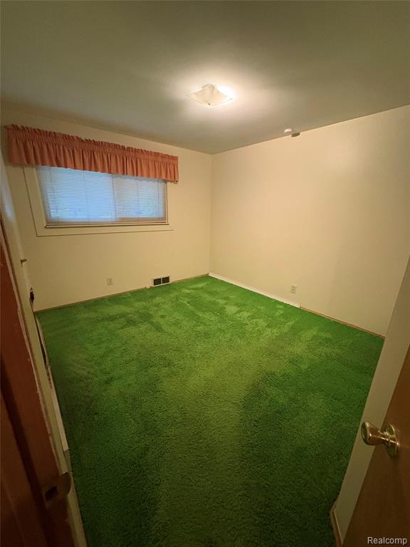 6915 Dover Street, Garden City, MI — Photo 9