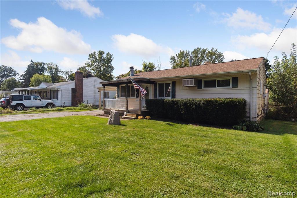 4208 BRISTOLWOOD Drive, Flint, MI 48507 — Photo 4