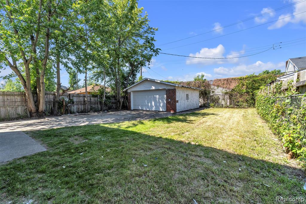 14521 SUSSEX Street, Detroit, MI 48227 — Photo 34