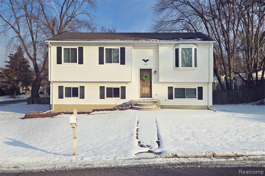 488 Dexter Avenue, Ypsilanti, MI 48197 — front exterior