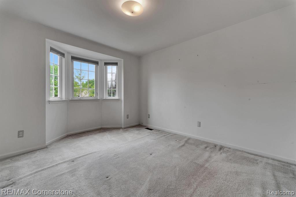 41899 CONNERWOOD Court, Canton, MI 48187 — Photo 32