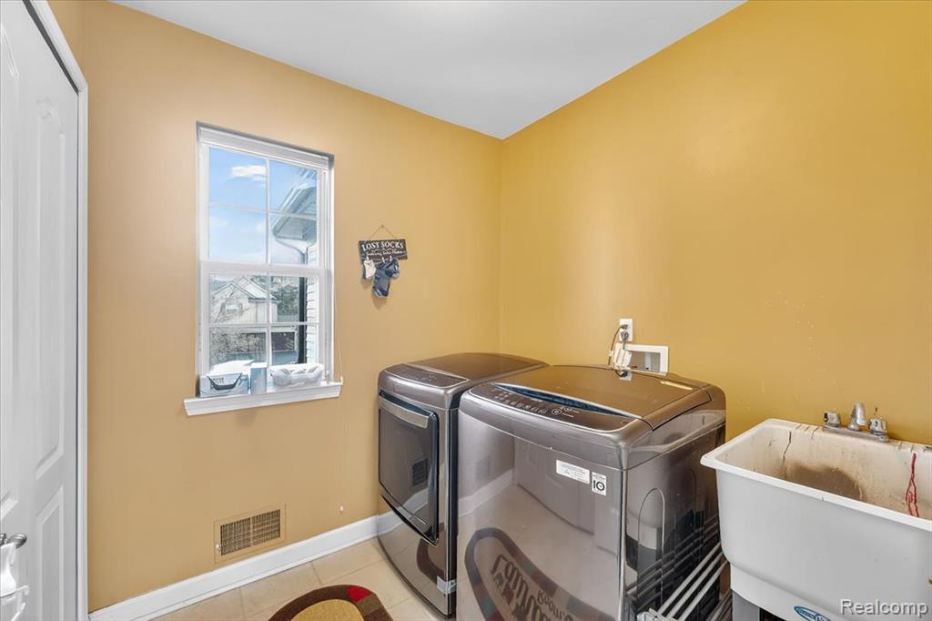 3196 Waldon Ridge Drive, Orion, MI — Photo 28