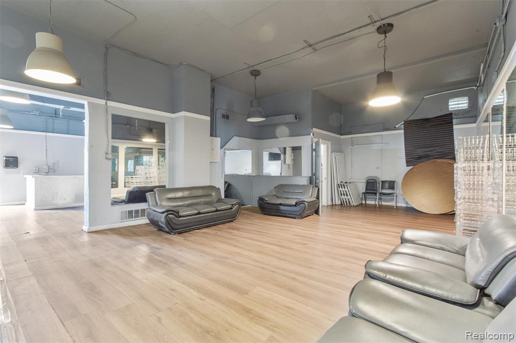 8633 Southfield Road, Detroit, MI 48228 — Photo 5