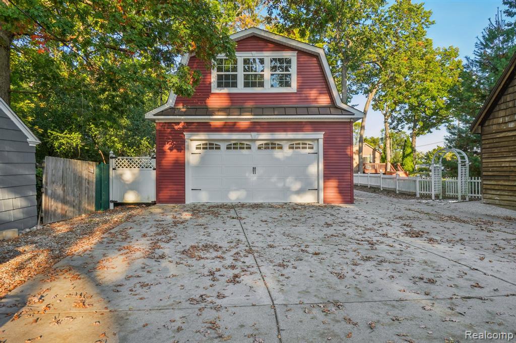 4123 Windiate Park Drive, Waterford, MI 48329 — Photo 46