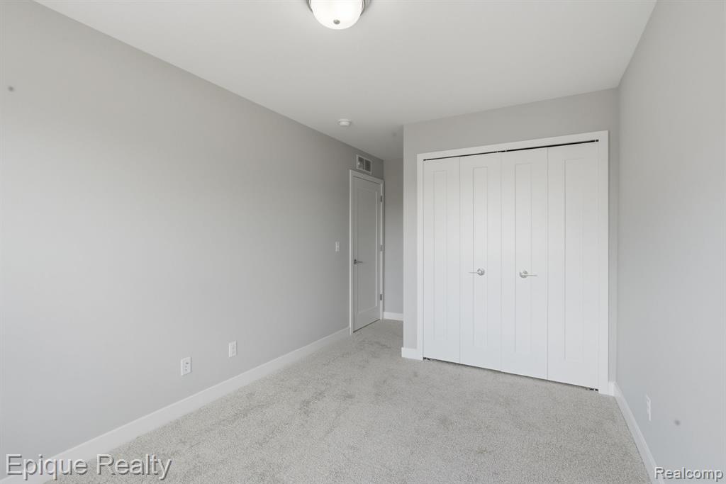 25558 Grandview Lane, 38, Novi, MI — Photo 18