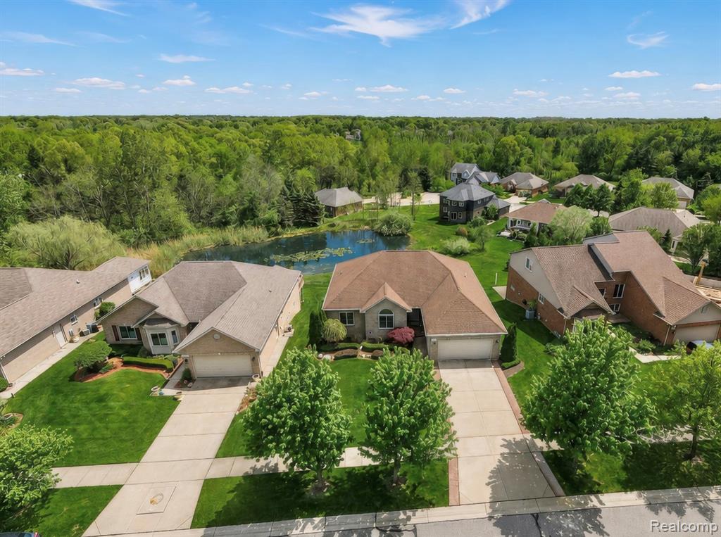 4438 Thornhill Drive, Auburn Hills, MI 48326 — Photo 38