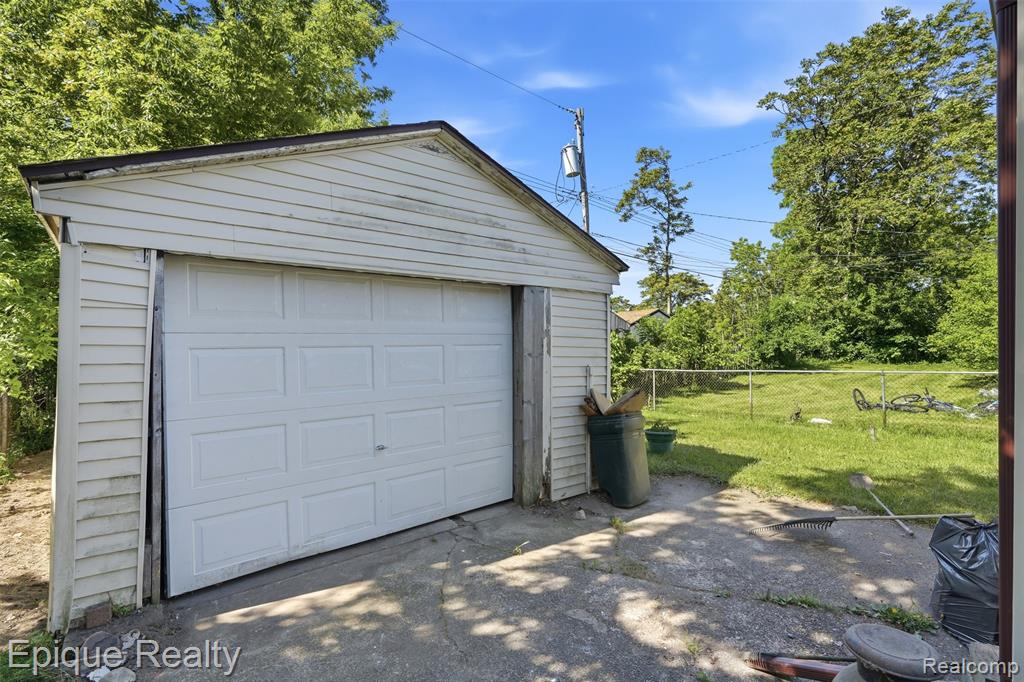 497 Montana Avenue, Pontiac, MI 48341 — Photo 17