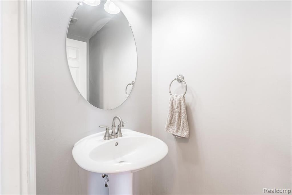 9193 E Walden Drive, Belleville, MI 48111 — Photo 35