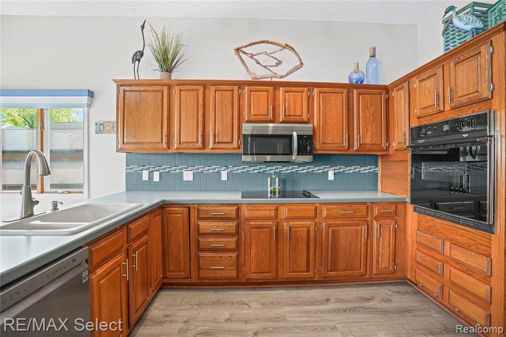 7457 Haviland Beach Drive, Linden, MI 48451 — Photo 36