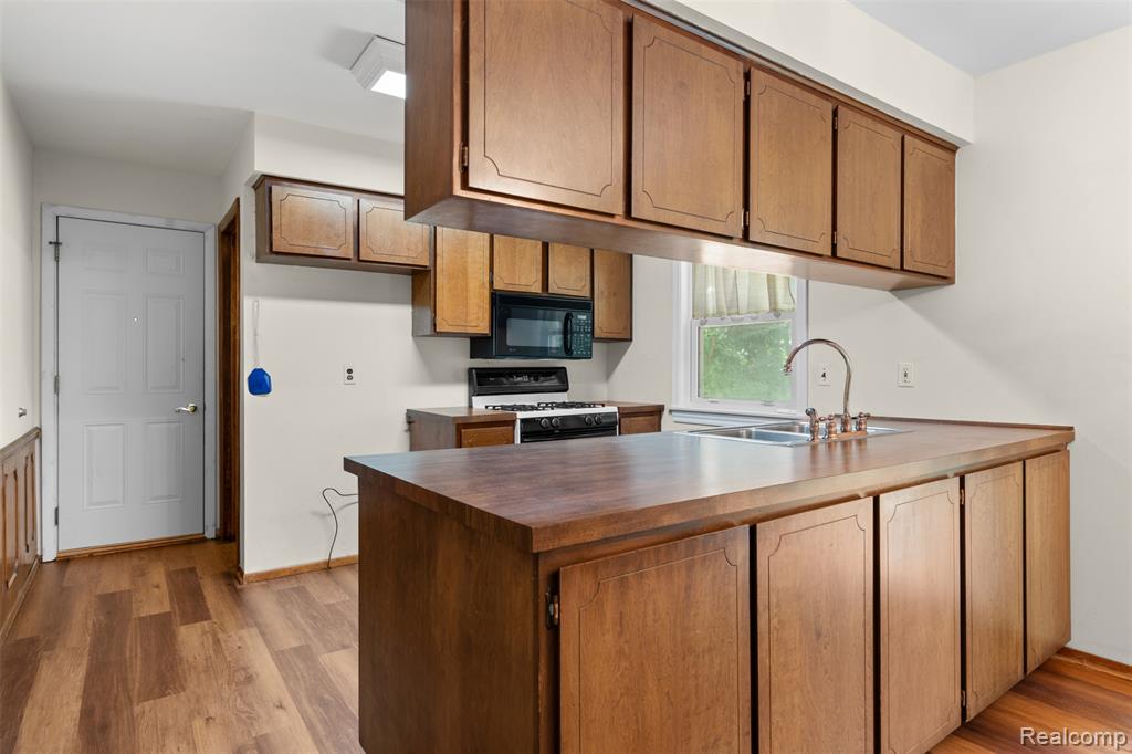 6223 Thorneycroft Drive, Shelby Twp, MI 48316 — Photo 10