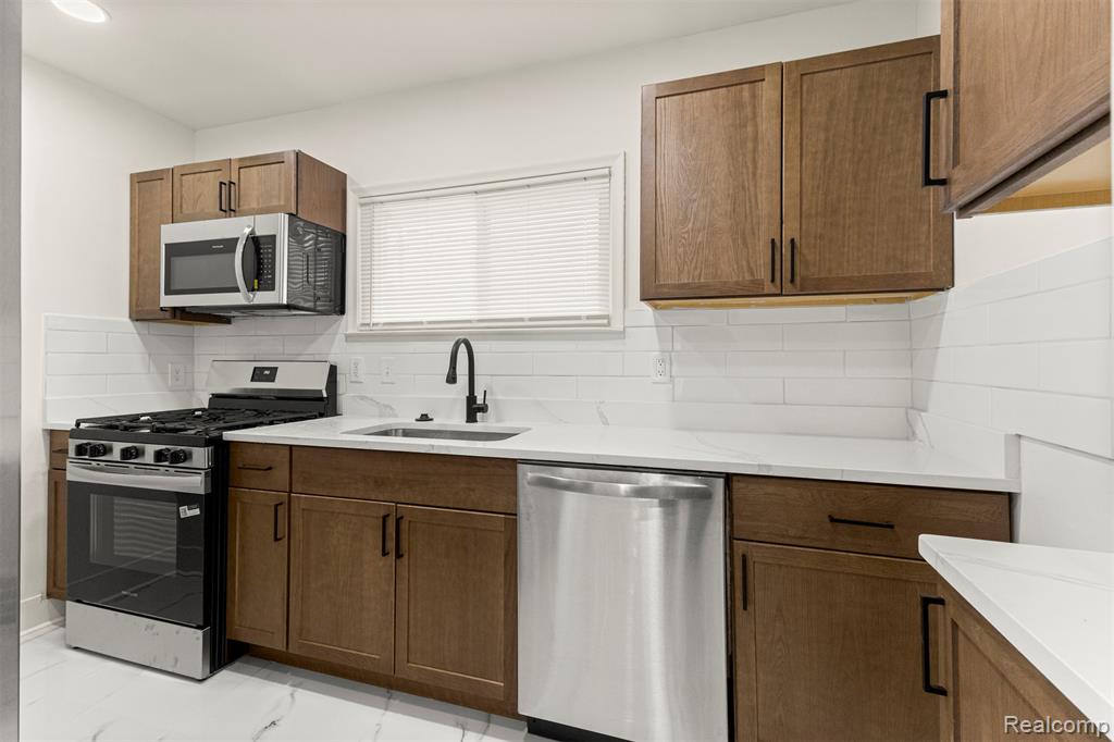 6463 Payne Avenue, Dearborn, MI 48126 — Photo 14