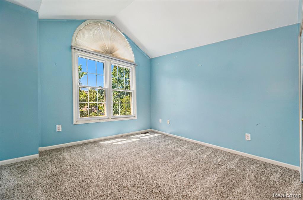 42856 LEDGEVIEW Drive, Novi, MI 48377 — Photo 17