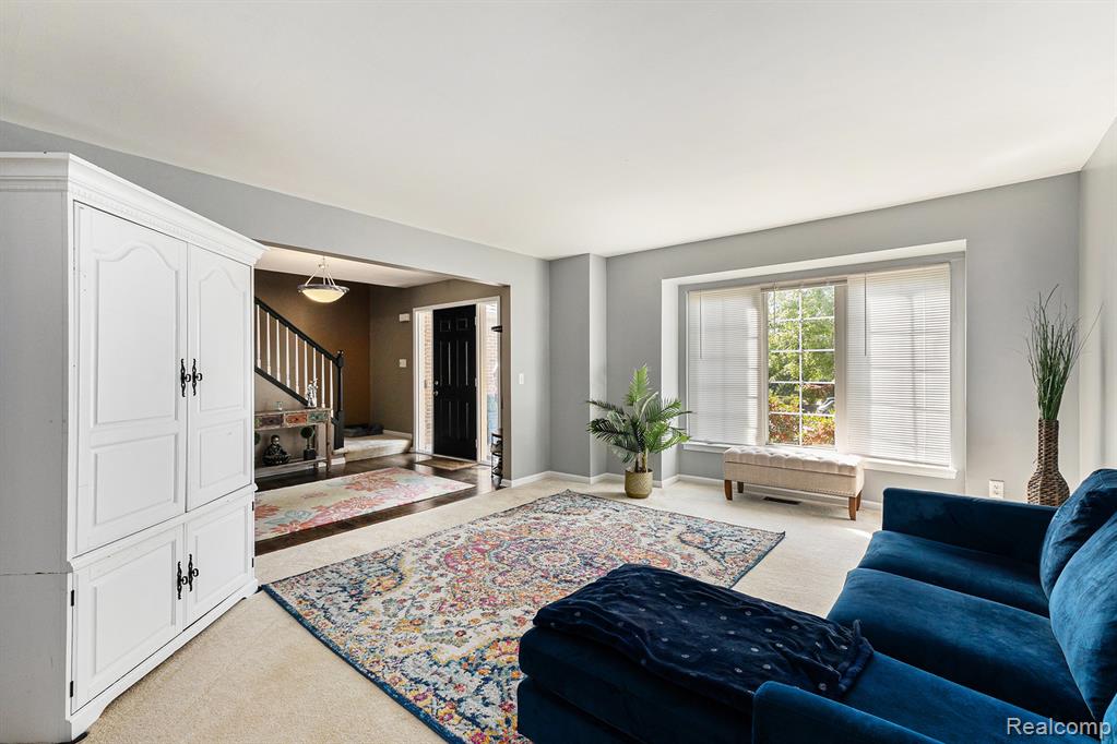 6020 Majestic Oaks Drive, Commerce Twp, MI 48382 — Photo 5