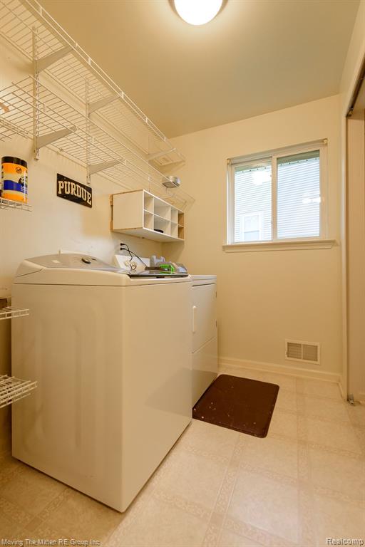 9084 W WALDEN Drive, Van Buren, MI 48111 — Photo 22