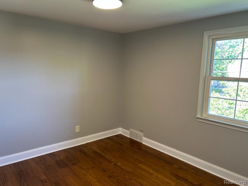 718 Graefield Court, Birmingham, MI 48009 — Photo 15