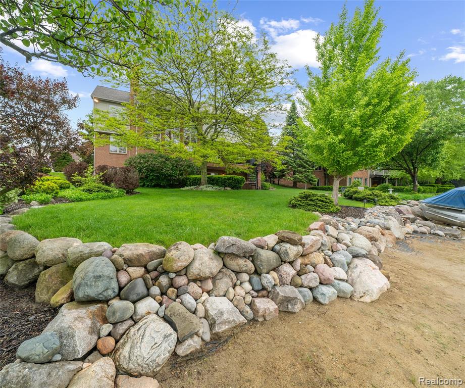 17747 PARKSHORE Drive, Northville, MI 48168 — Photo 86