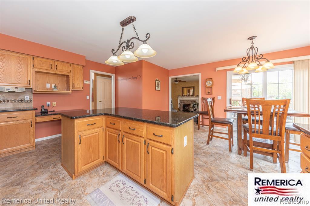 46206 LARCHMONT Drive, Canton, MI 48187 — Photo 13
