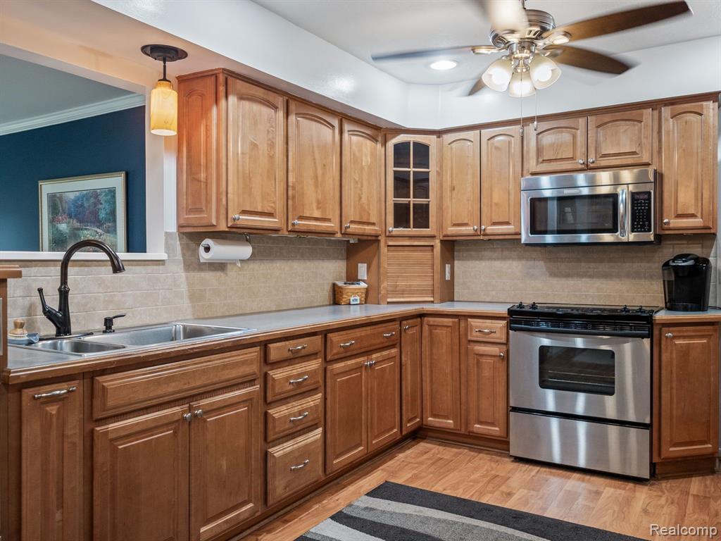 707 PINE TREE Road, Lake Orion, MI 48362 — Photo 16