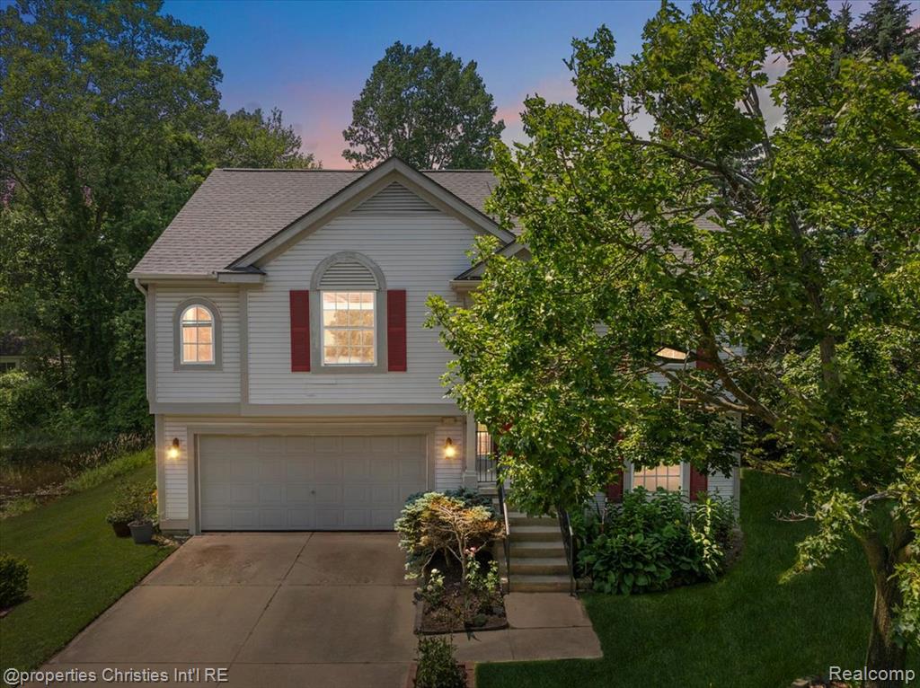6873 Fox Lane, Waterford, MI 48327 — Photo 2