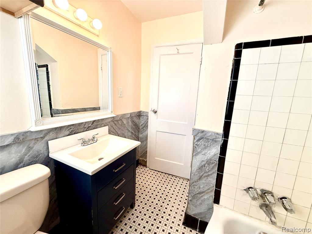 19642 Hasse Street, Detroit, MI 48234 — Photo 13