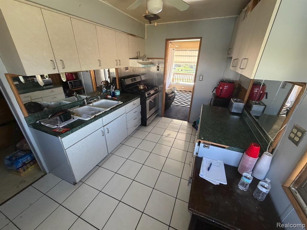 7003 Lozier Avenue, Warren, MI 48091 — Photo 8