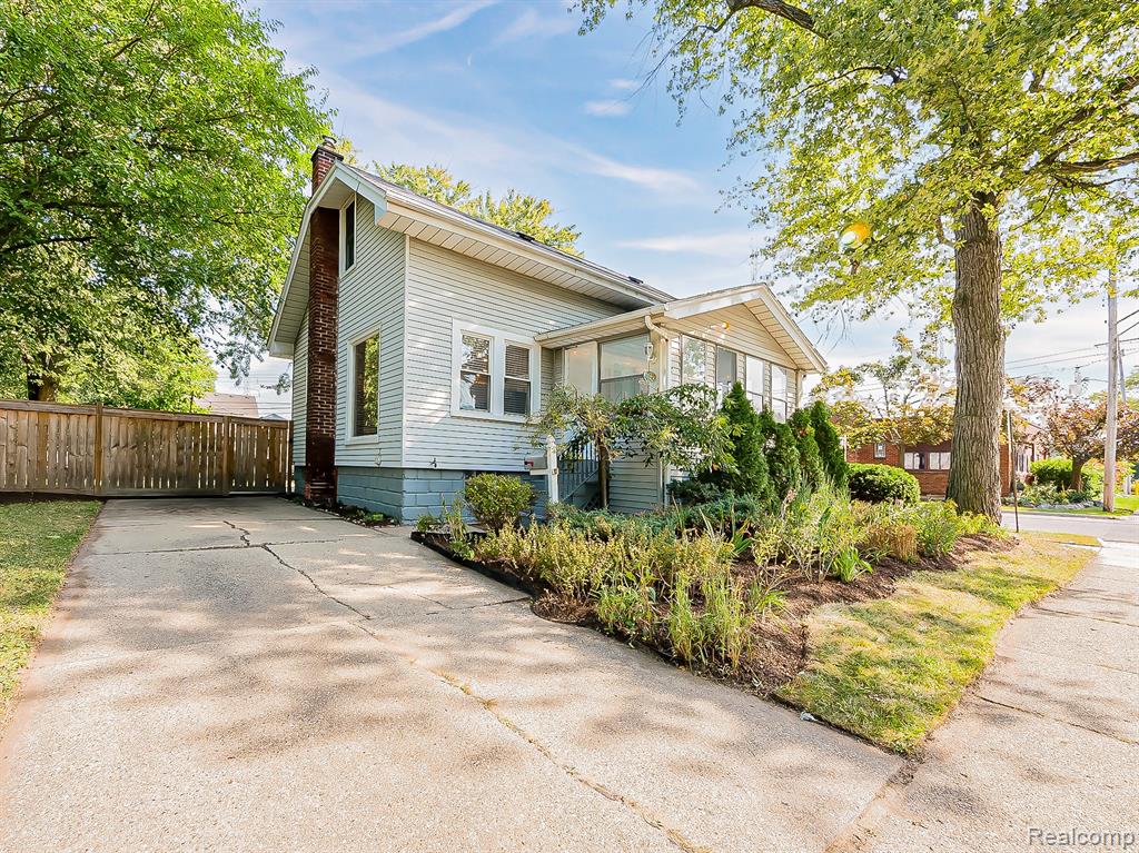 489 E Cambourne Street, Ferndale, MI 48220 — Photo 23