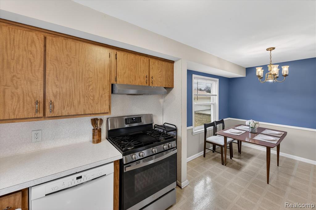 9619 Mayfield Street, Livonia, MI 48150 — Photo 19