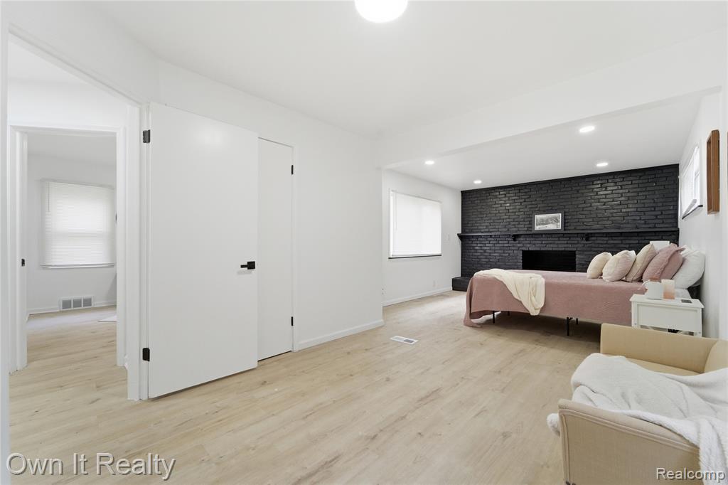 10021 Grayfield, Redford, MI 48239 — Photo 13