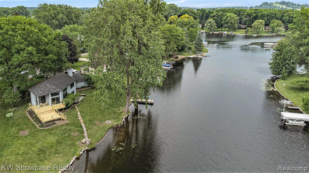 983 ARTDALE, White Lake, MI 48383 — Photo 33