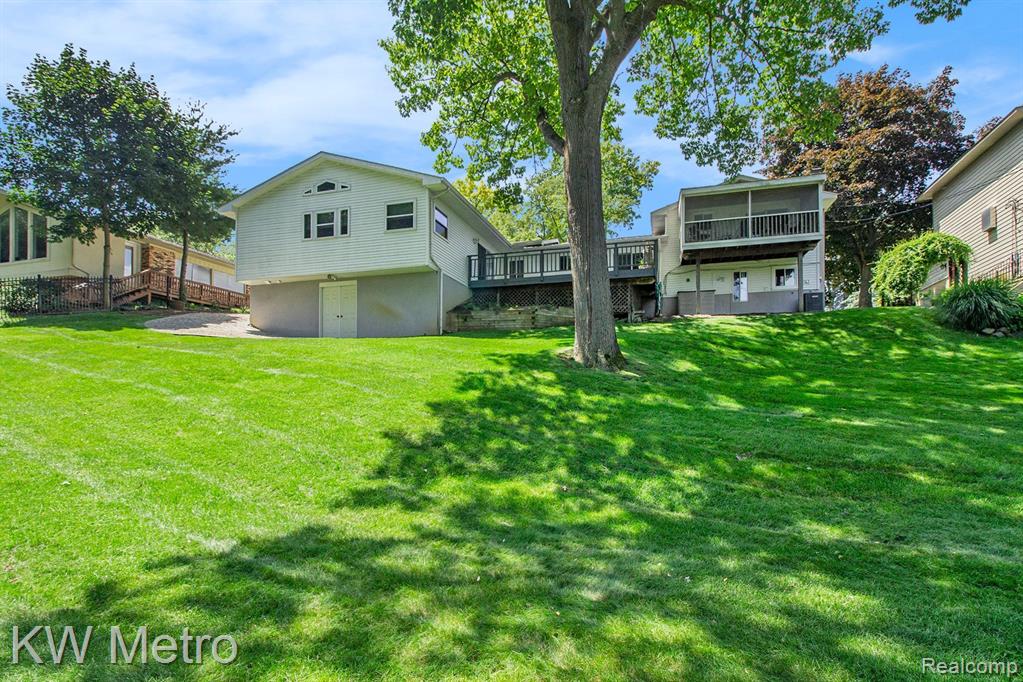 4491 DECKERLAND Street, West Bloomfield, MI 48323 — Photo 26
