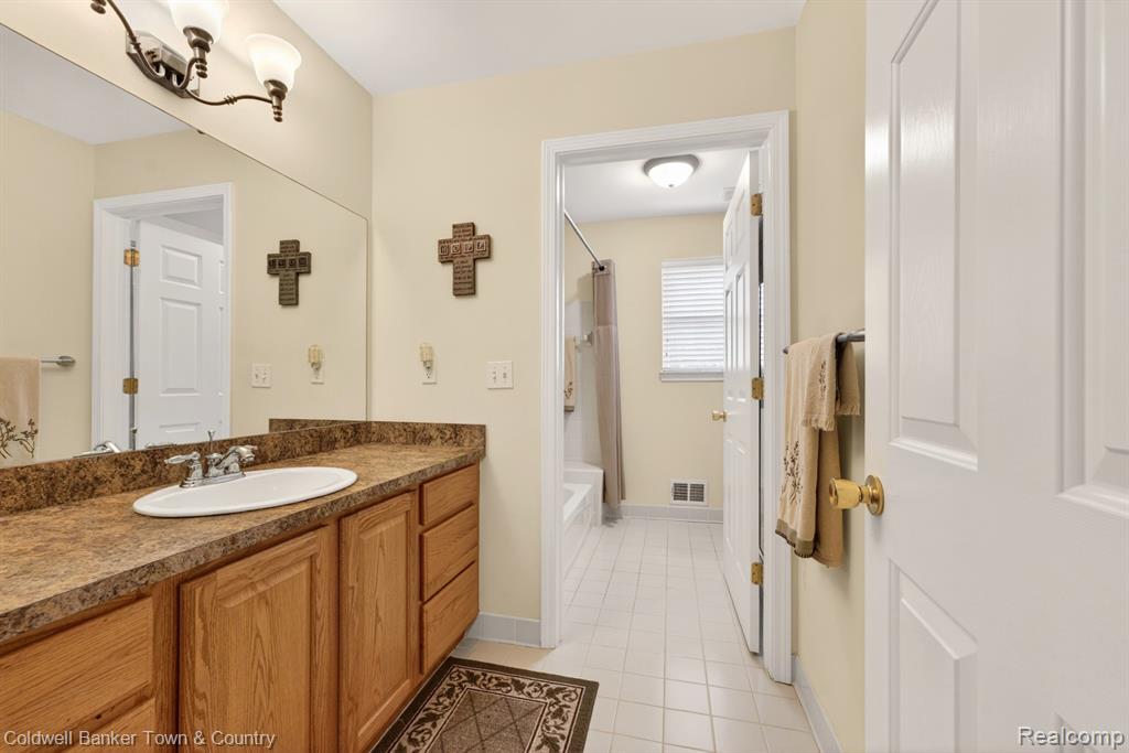26974 Debiasi Drive, Romulus, MI 48174 — Photo 30