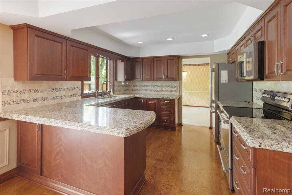 5505 Dolphin Street, East China, MI — Photo 9