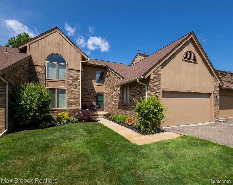 6606 Westbrooke Court, West Bloomfield, MI — front exterior