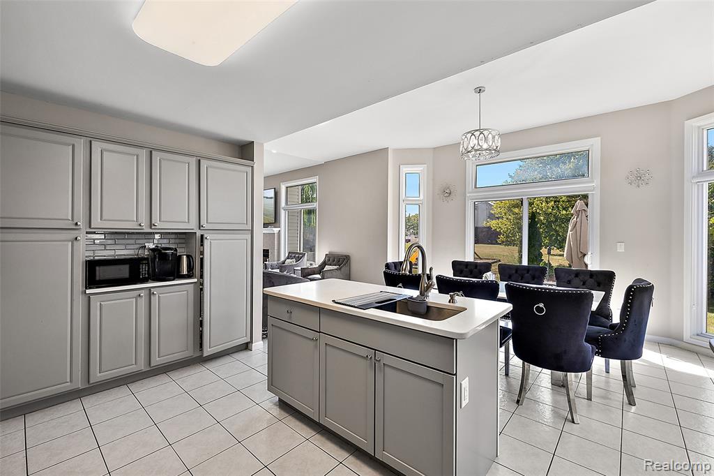 43187 Vintners Place Drive, Sterling Heights, MI 48314 — Photo 15
