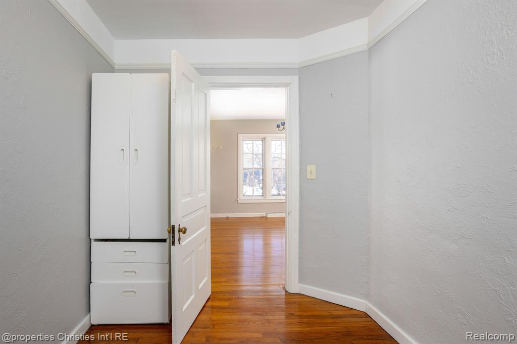 431 Cabinet Street, Milford, MI 48381 — Photo 13