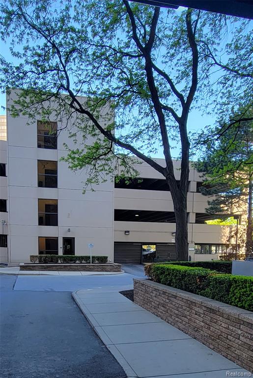 5000 Towncenter Center, Southfield, MI 48075 — Photo 4