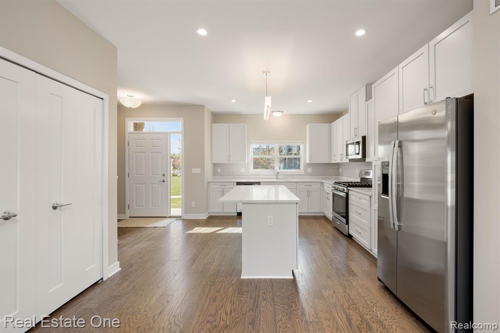 41604 ORIANNA Lane, Novi, MI — Photo 6