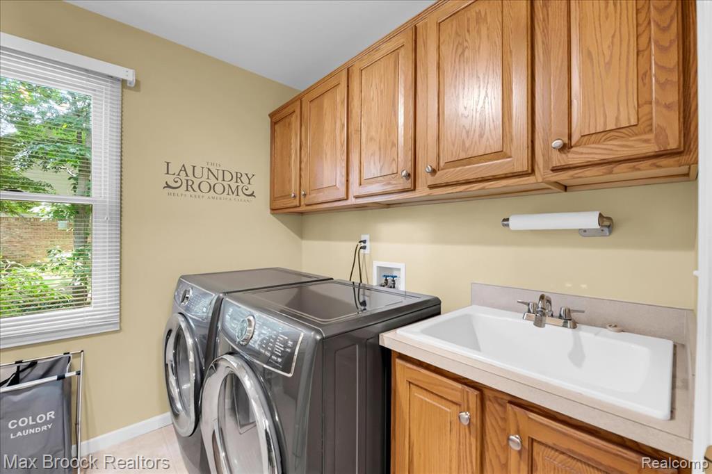 4086 Arcadia Drive, Auburn Hills, MI 48326 — Photo 46