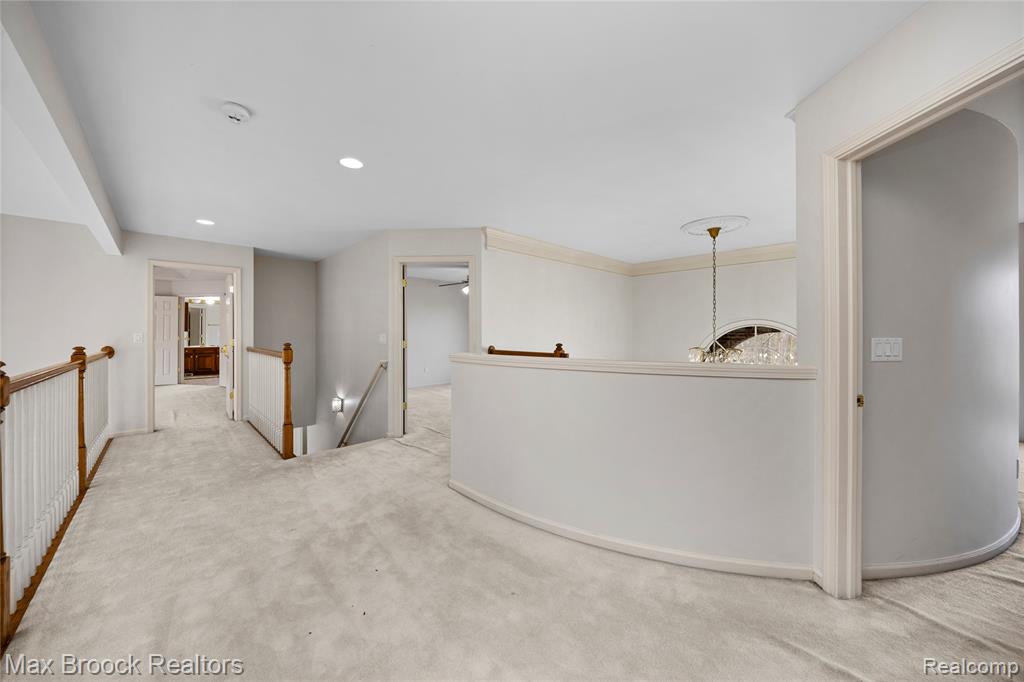 7083 Chatham Court, West Bloomfield, MI — Photo 42