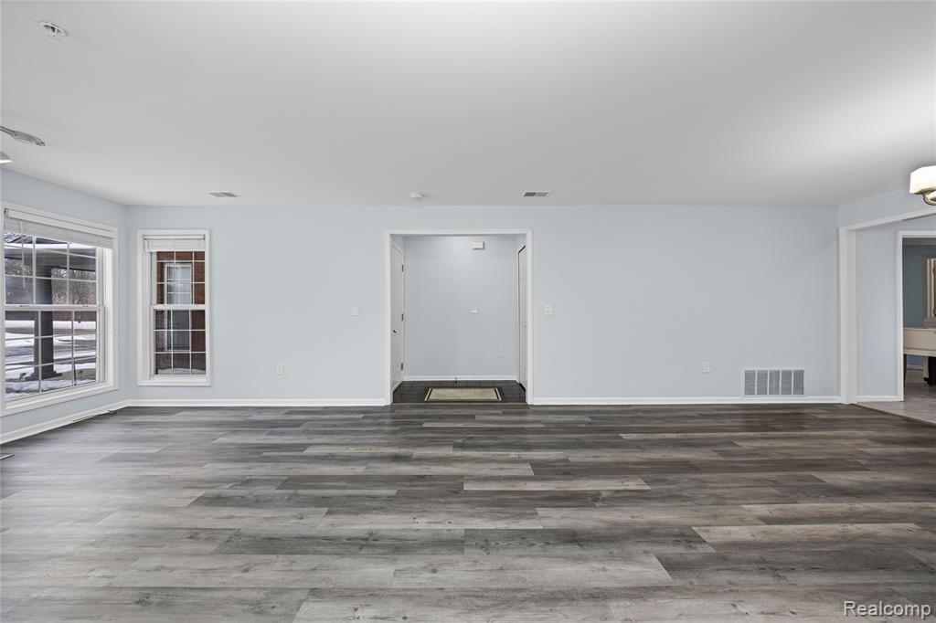 28139 Carlton Way Drive, Novi, MI 48377 — Photo 6