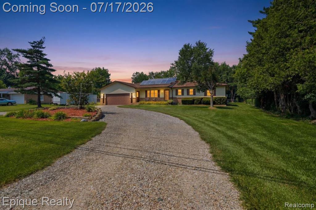555 E Square Lake Road, Troy, MI 48085 — front exterior